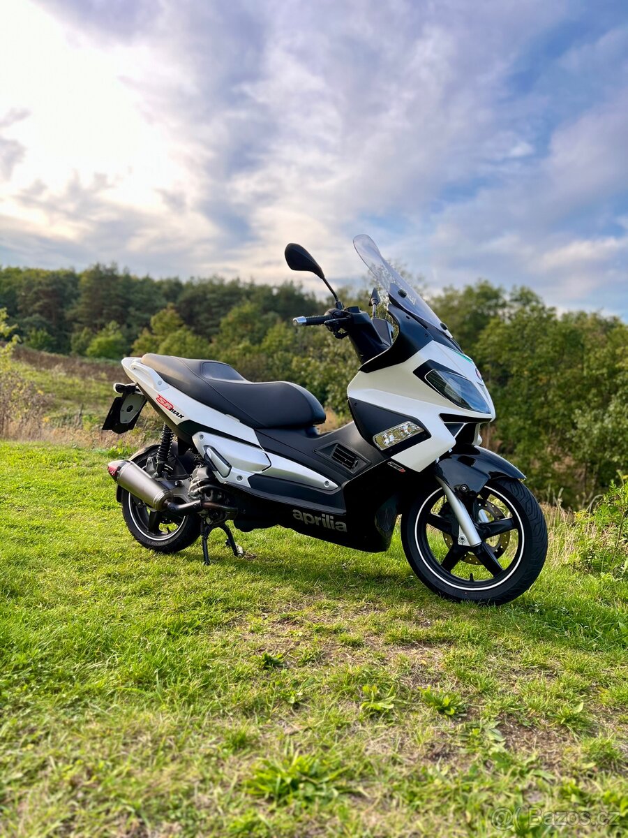 Aprilia SR 300 MAX, jen 5500km