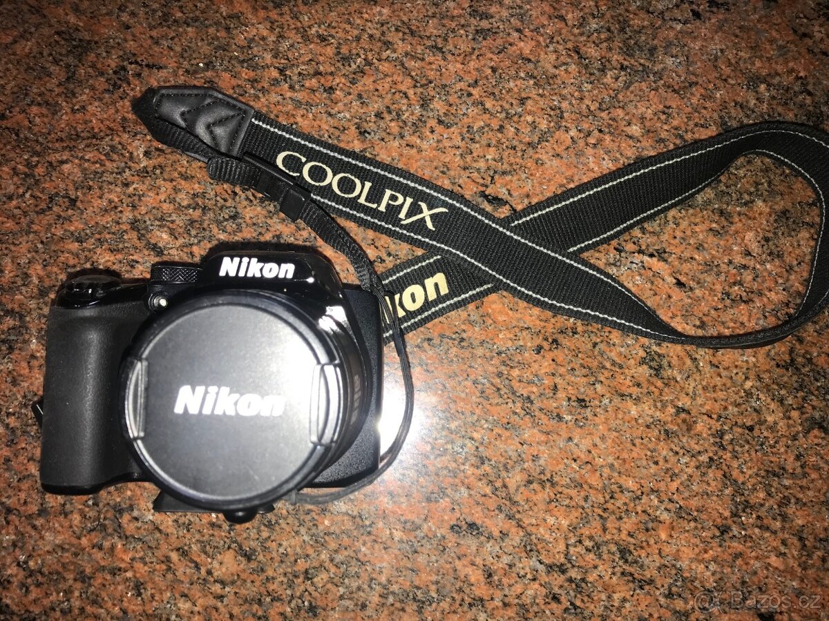 Digitální fotoaparát NIKON COOLPIX P100 v bezvadném stavu