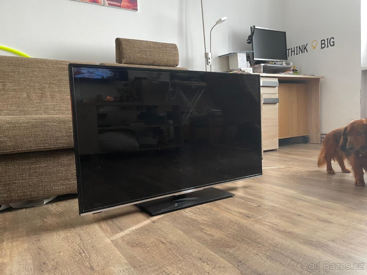 Televize JVC 108 cm úhlopříčka