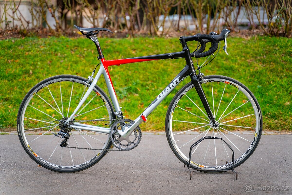 Silniční kolo Giant TCR C1 Carbon