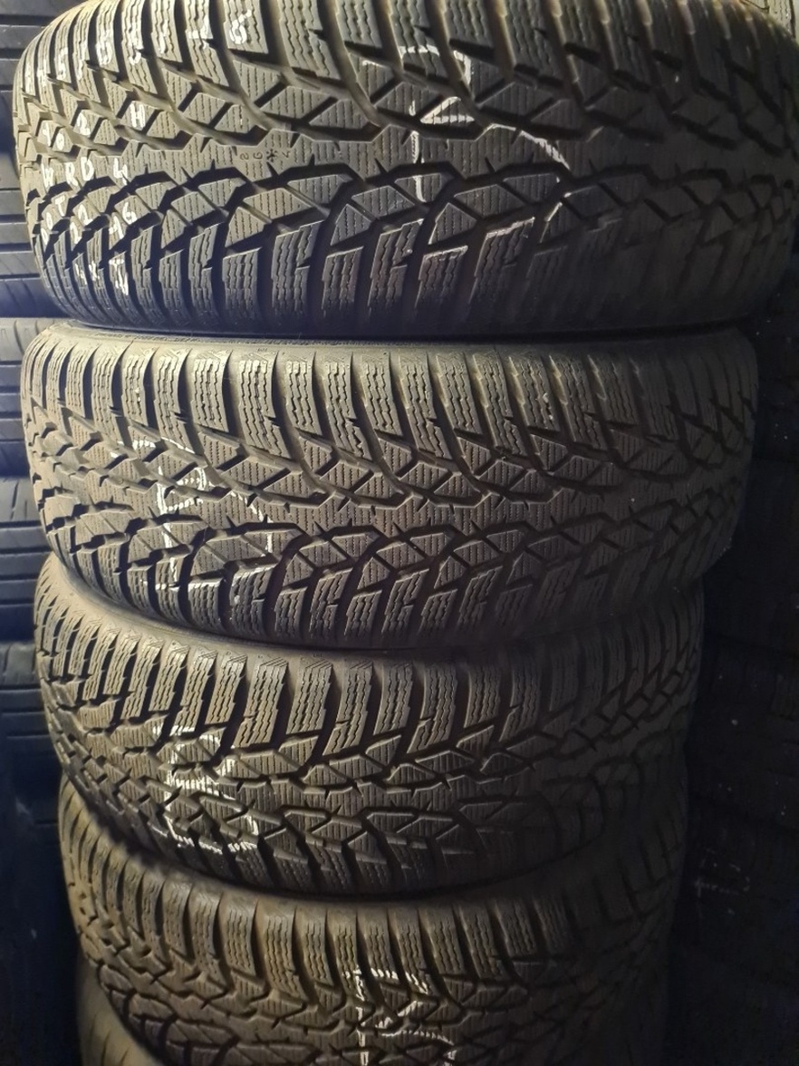 zimní pneu Nokian WR D4 215/65/16 102H XL (301)