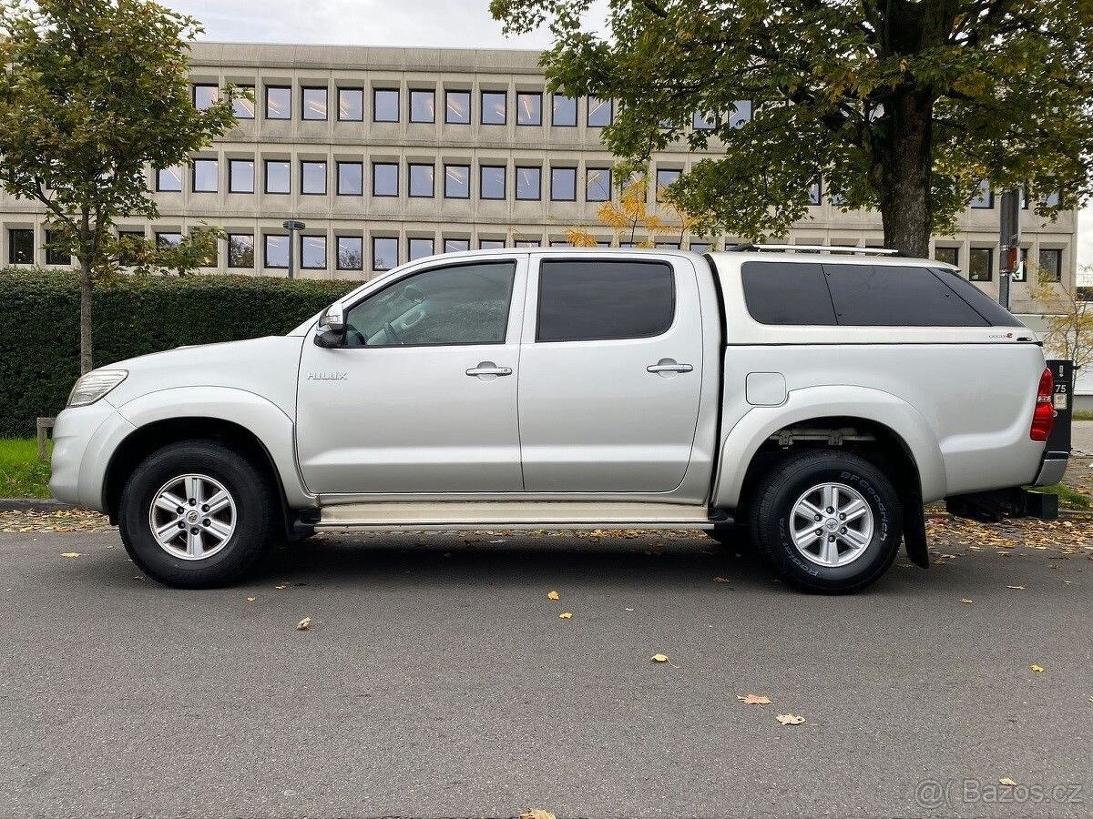 Toyota Hilux 3,0 D4-D Life 4x4  Aut. 126kw