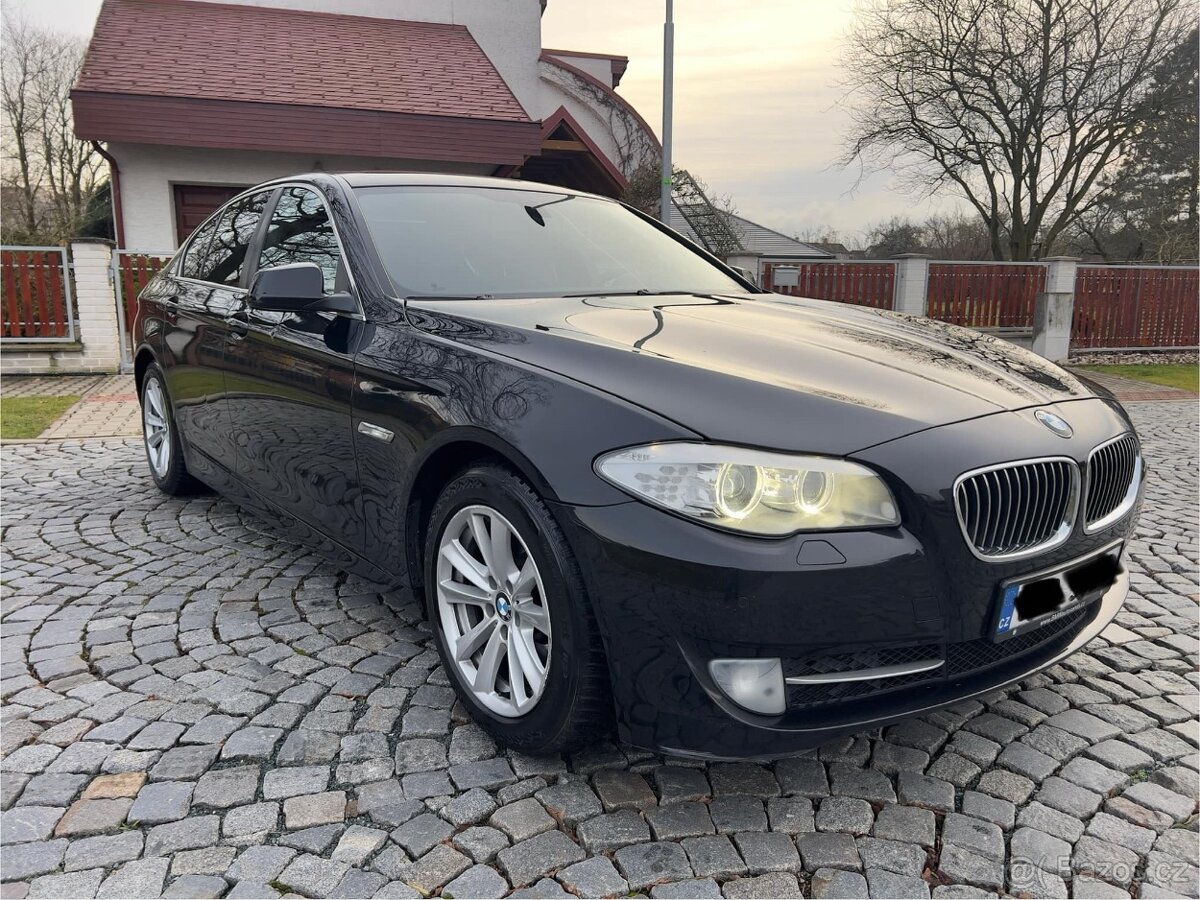 BMW 520D 135KW SEDAN KOUPENO V ČR SERVISNÍ KNIHA SERVIS BMW