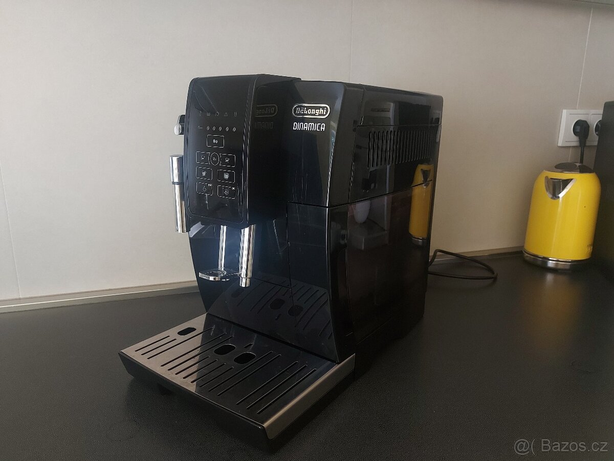 Kávovar DeLonghi Dinamica