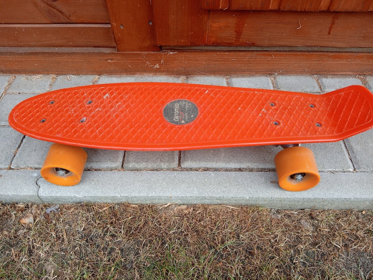 Skateboard značky Carromco