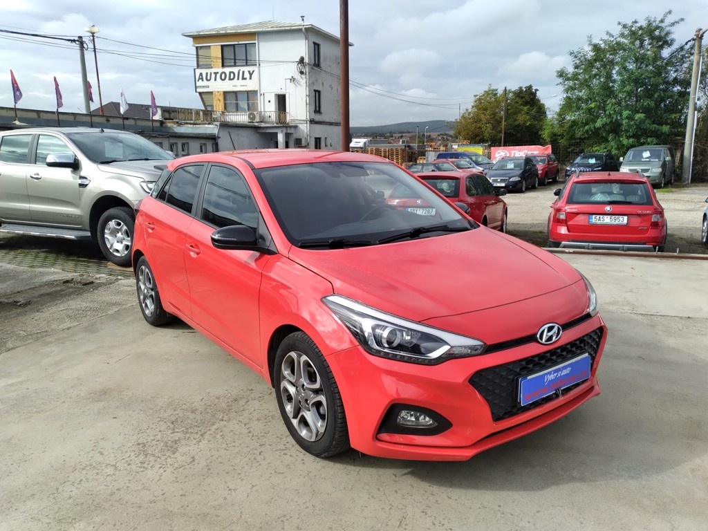 HYUNDAI i20 1.2 62kW KLIMA,ČR,SERVISKA,VYHŘ.SEDADLA