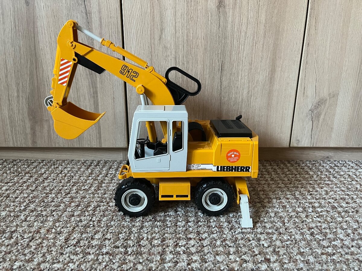 Bruder bagr Liebherr