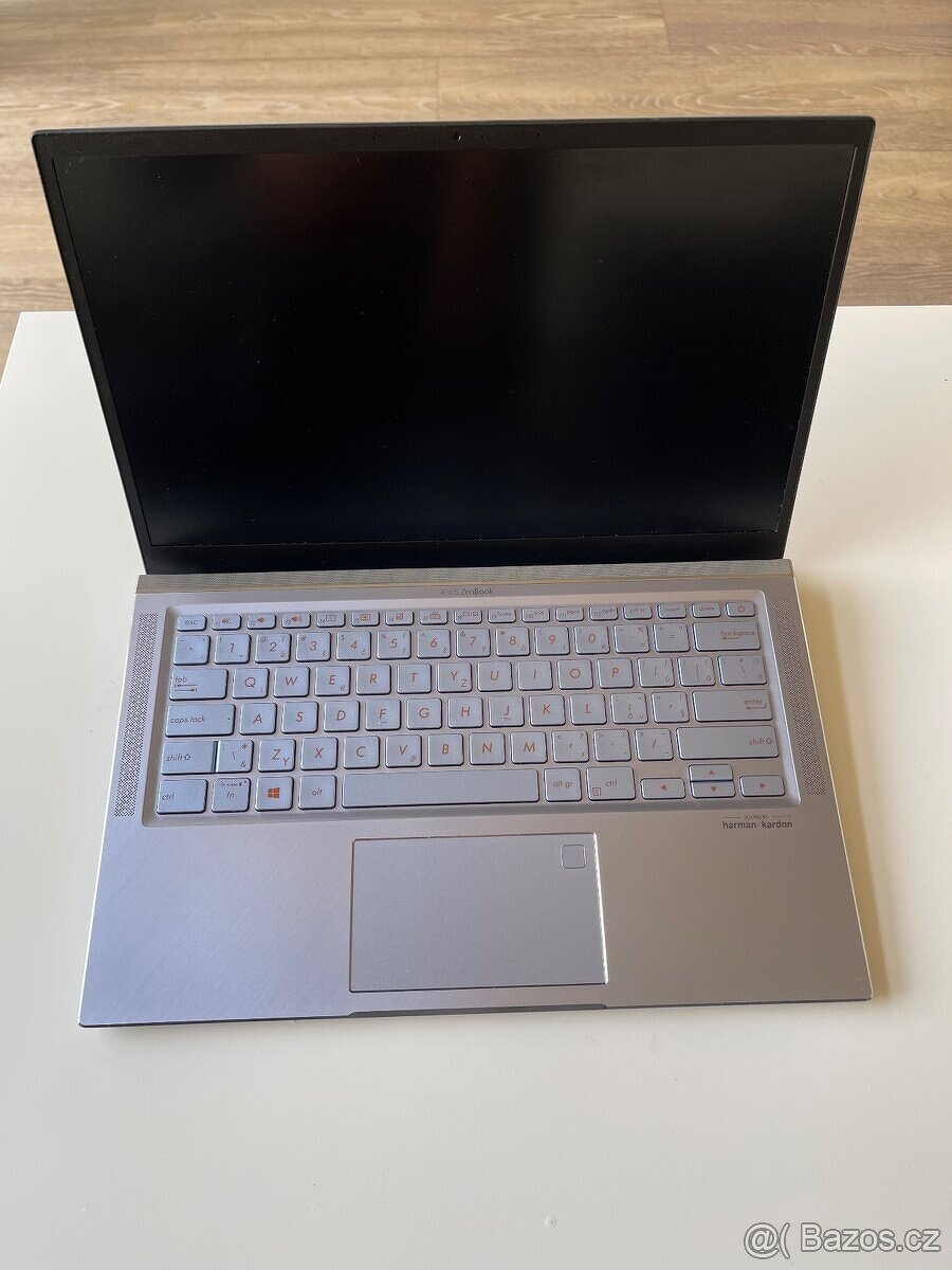 Asus Zenbook 14 UM431DA-AM003T Silver + vybavení zdarma