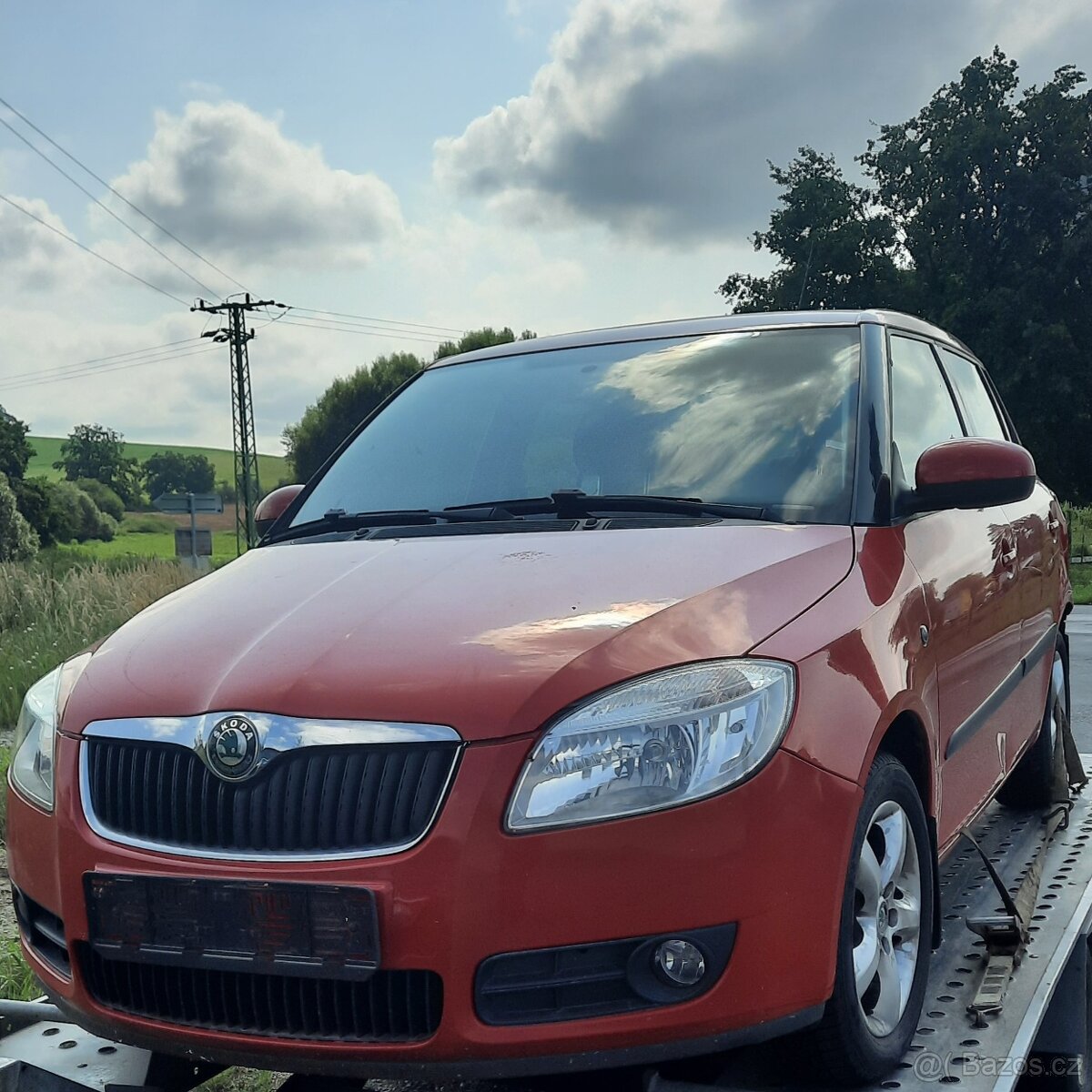 nd ze škoda fabia 2, 1.2.HTP 44kW, červená,bílá