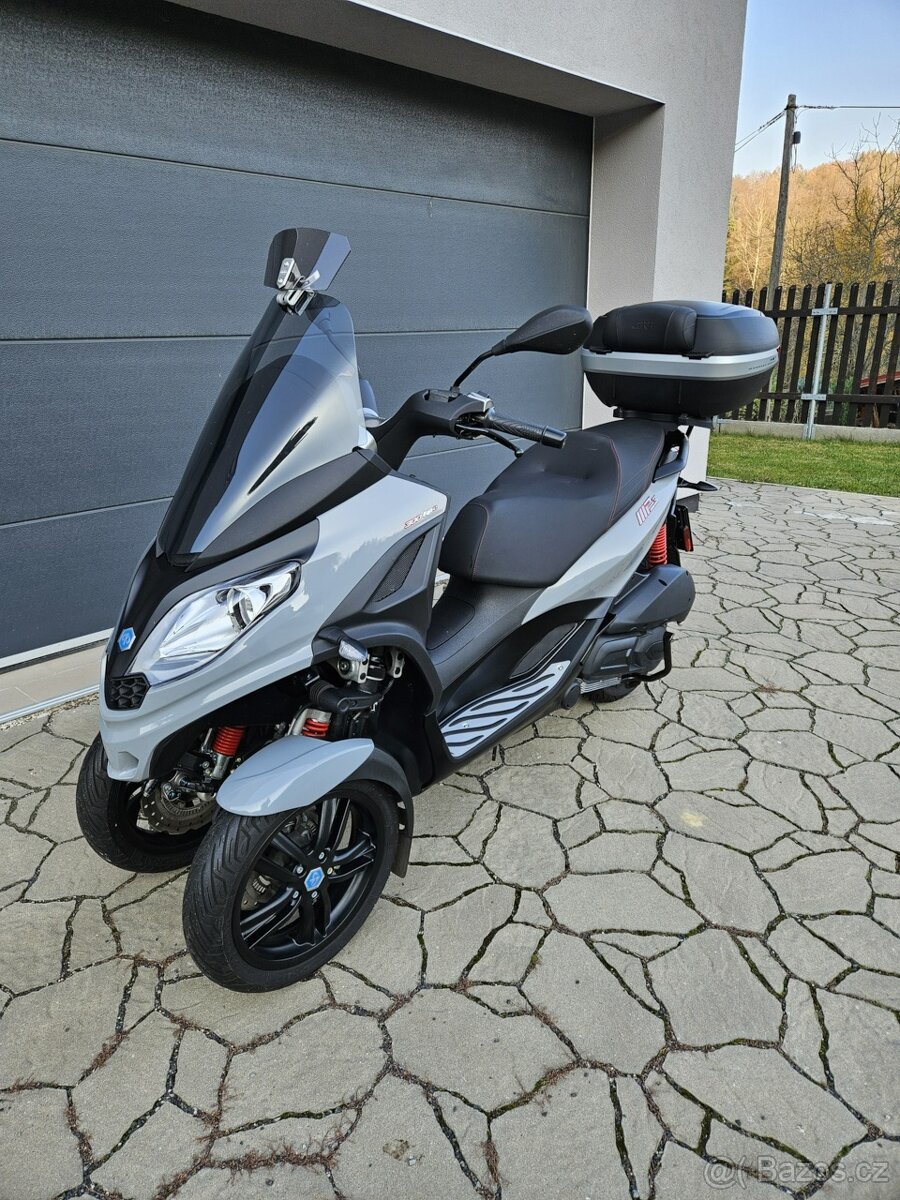 Piaggio MP3 300