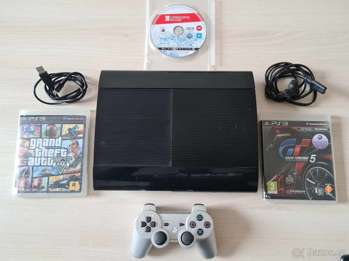 Playstation 3 superslim + hry + kabeláž, možnost vyzkoušet