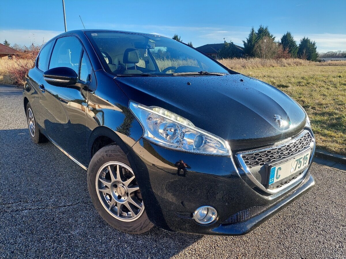 Peugeot 208 1.2 VTI 82 m.2013 jen 151000km