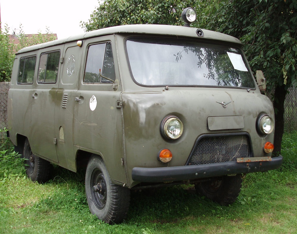 UAZ 452