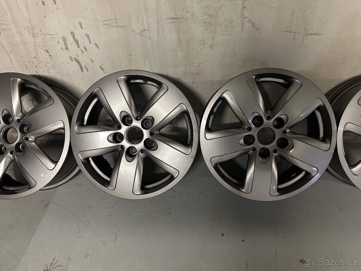 Originál alu kola Bmw 5x112 R16 ET47 styling 517