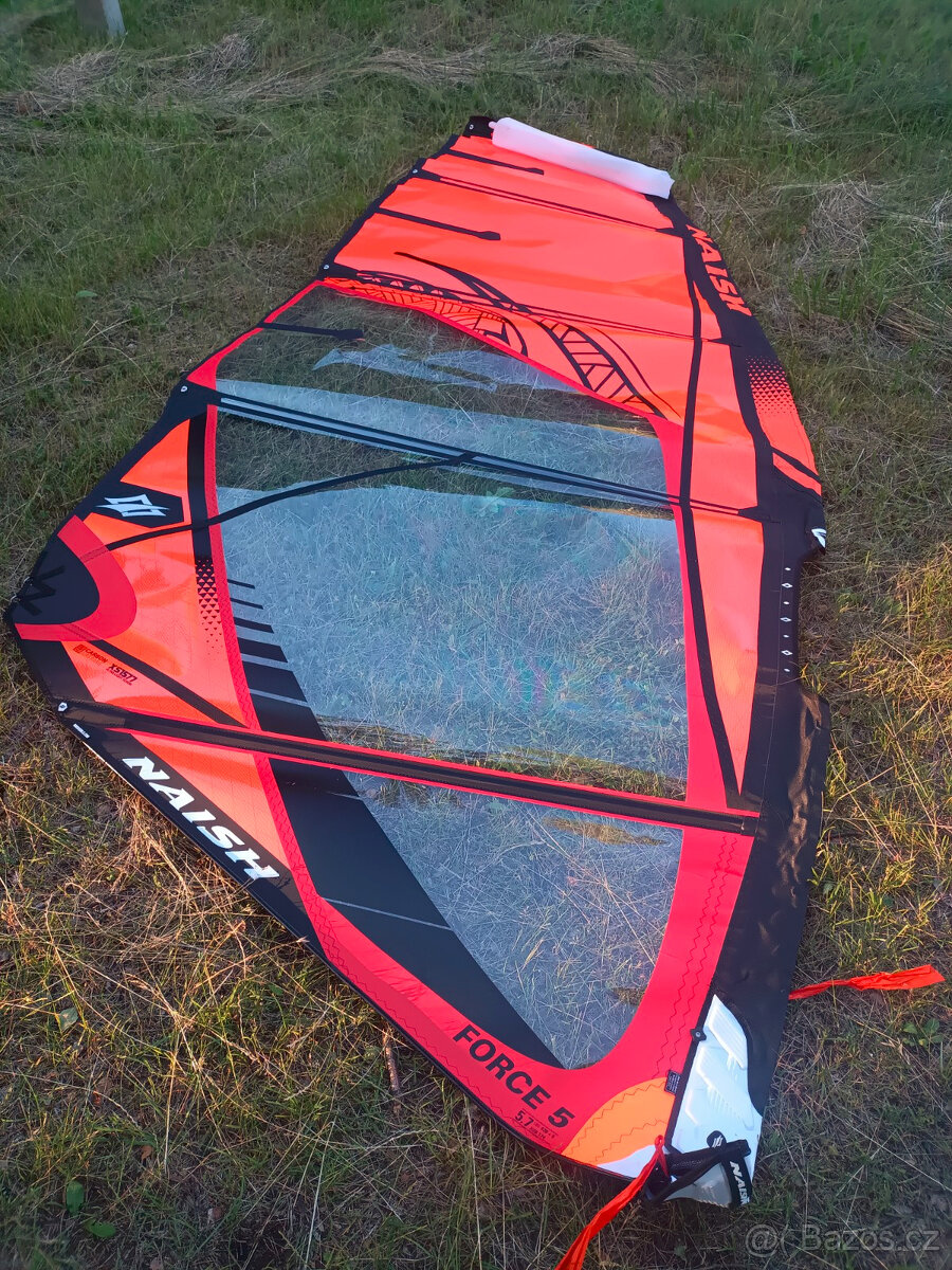 windsurf plachty Naish Force5 4.2 a 4.7, EZZY Zeta 5.0