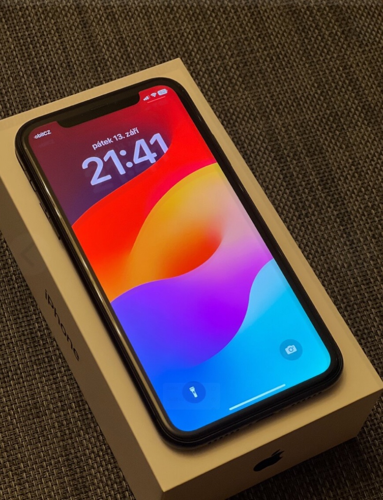 Iphone 11 128gb(černý)