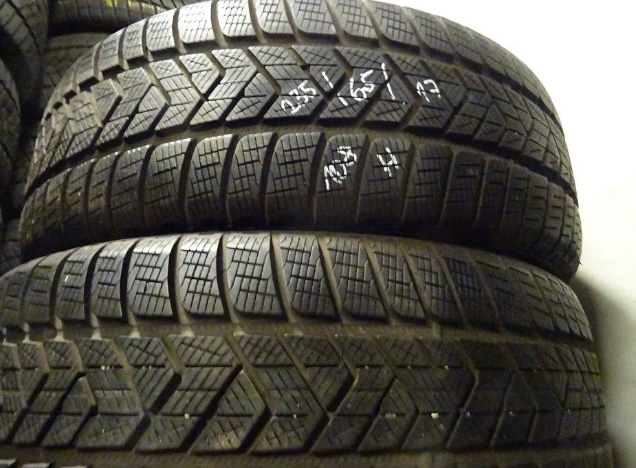 Zimní pneu Pirelli, 235/65/17 108H XL, 2 ks, 7 mm