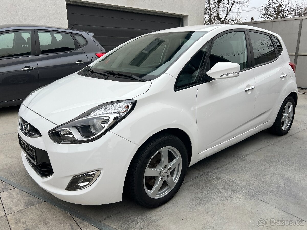 HYUNDAI ix20 1.4i 66 KW 1.MAJ.PDC VYHŘ.SED.2x KOLA 49000km