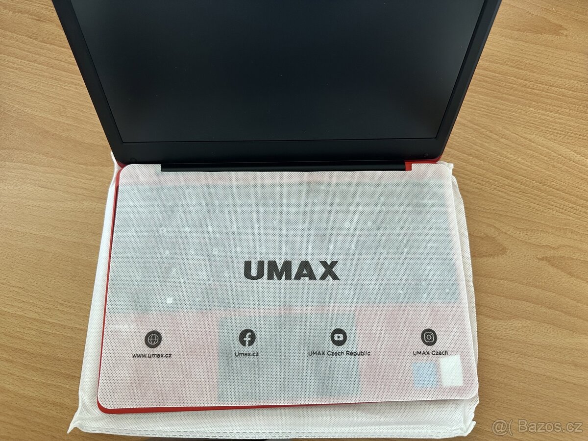 Notebook Umax VisionBook 12WRX červený