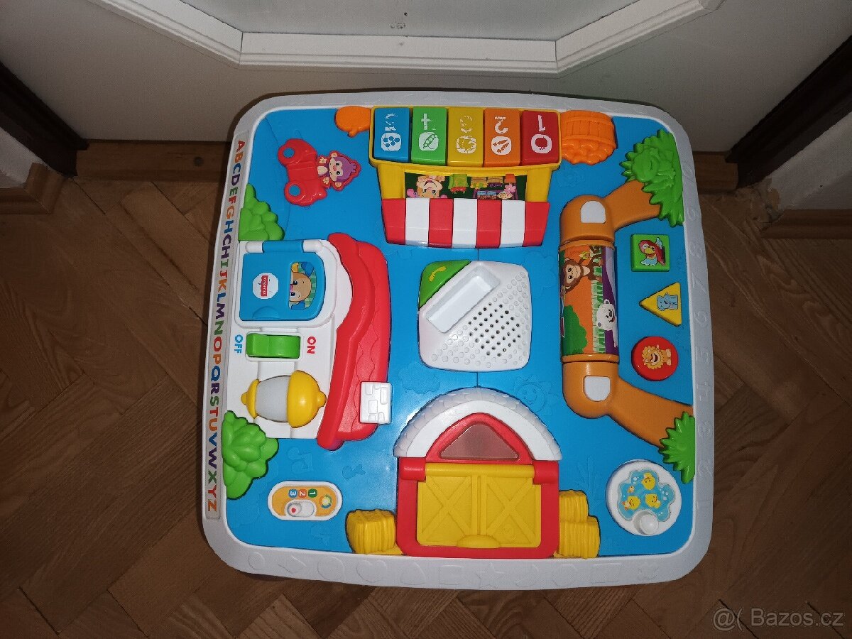 Hrací stoleček Fisher Price, pejskův stoleček