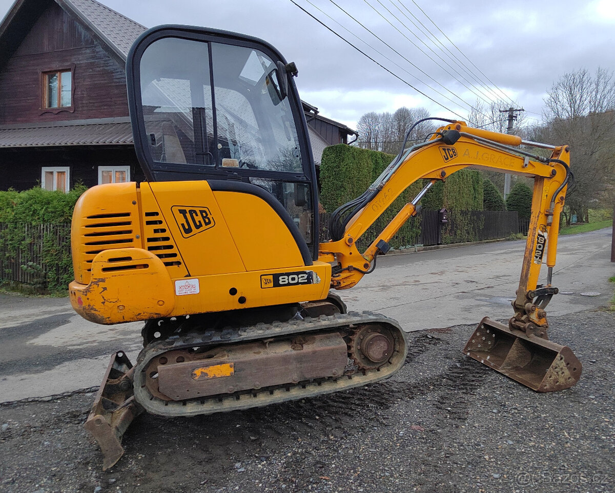 Mini bagr JCB 802, rok 2004 Cena 329 000kč + DPH