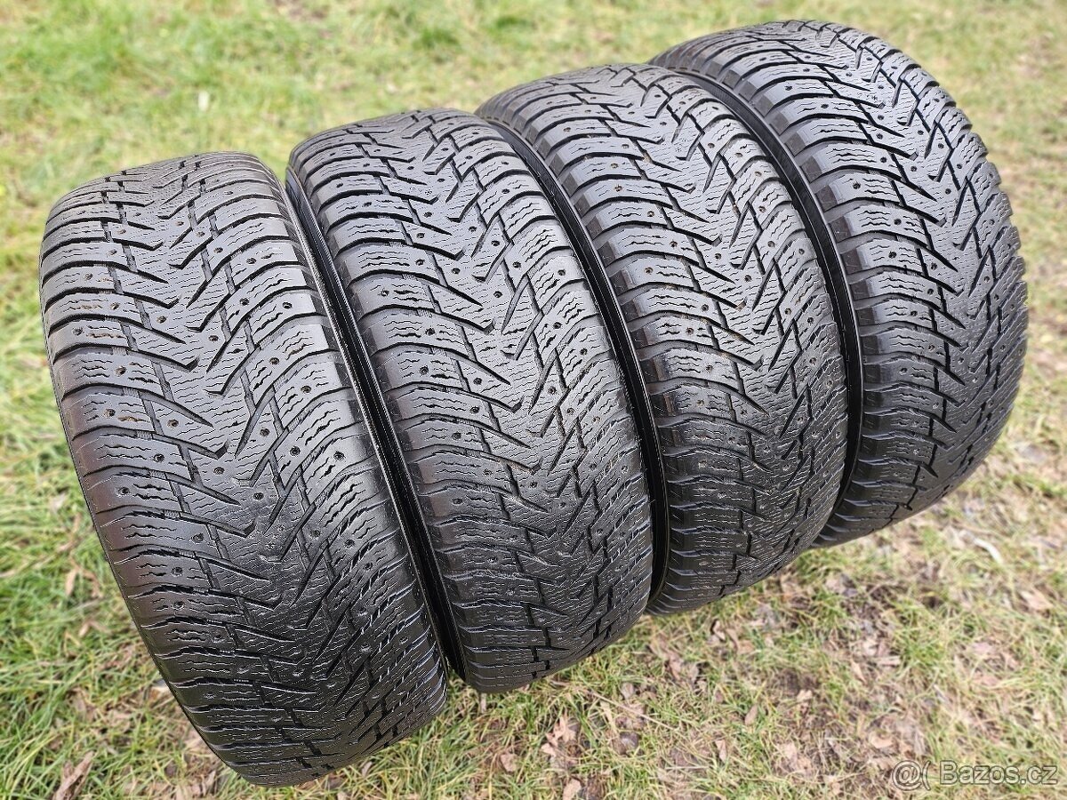 4x Zimní pneu Nokian Hakkapeliitta 8 - 245/70 R16 XL - 90%