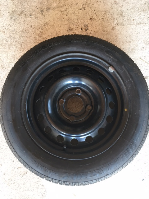 Kolo z rezervy pneu BRIGGESTONE 185/65 R15 + disk