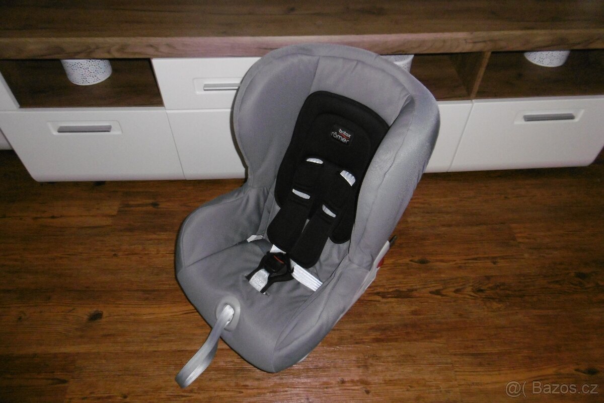 AUTOSEDAČKA ROMER BRITAX VERSAFIX 9-18Kg