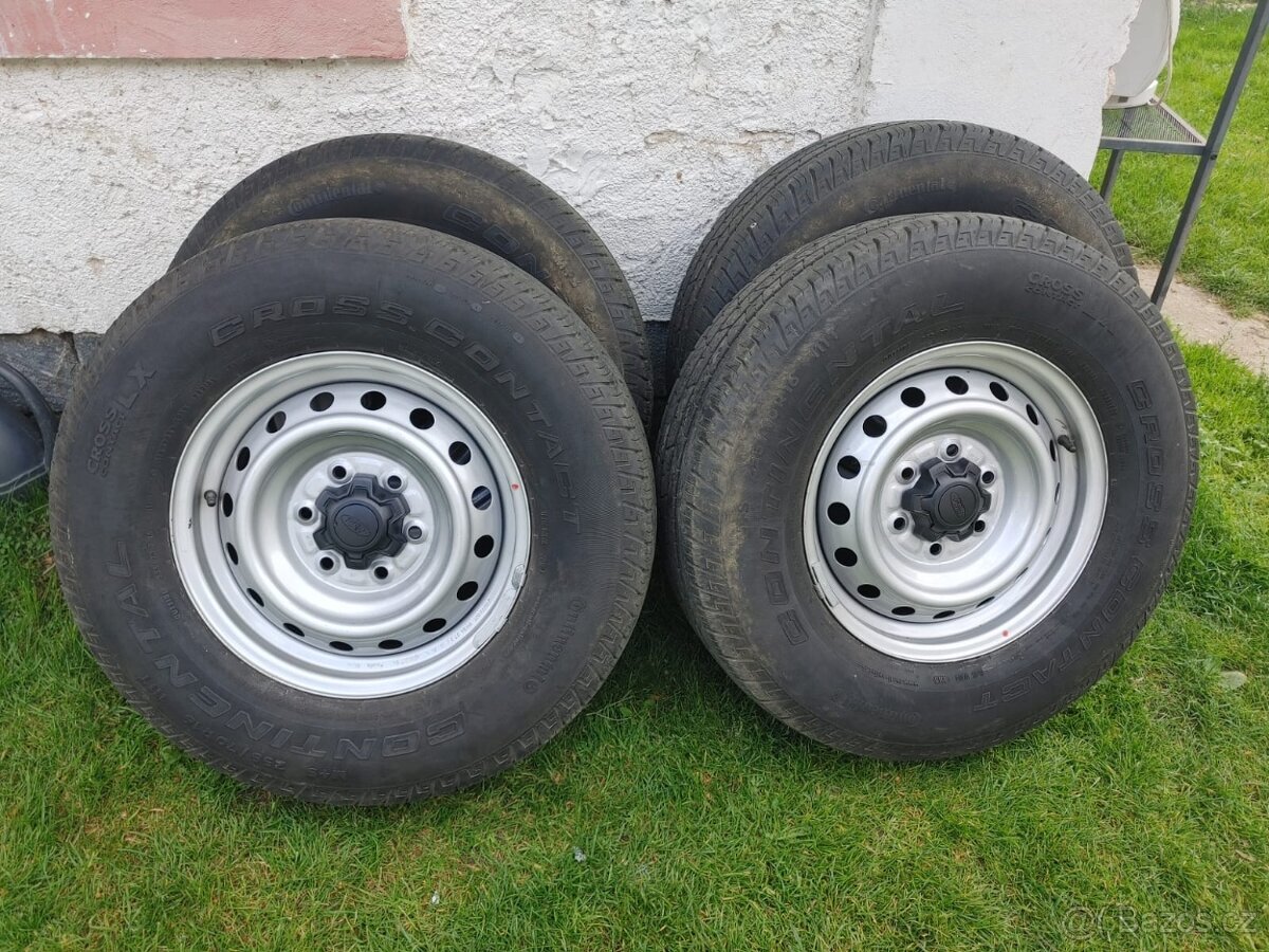 Nová plechová kola Ford Ranger s pneu Continental 255/70 R16