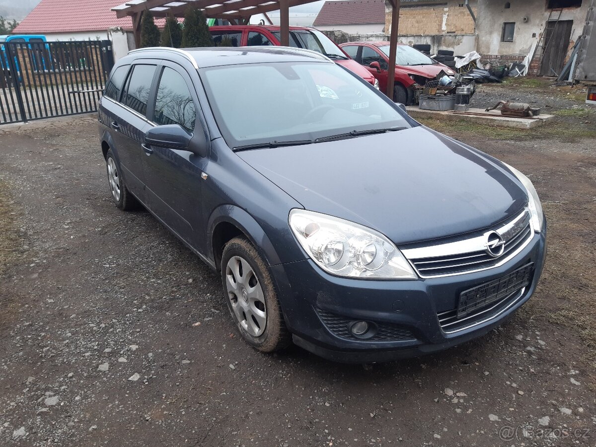 Opel Astra H combi 1,6i 16v nová stk