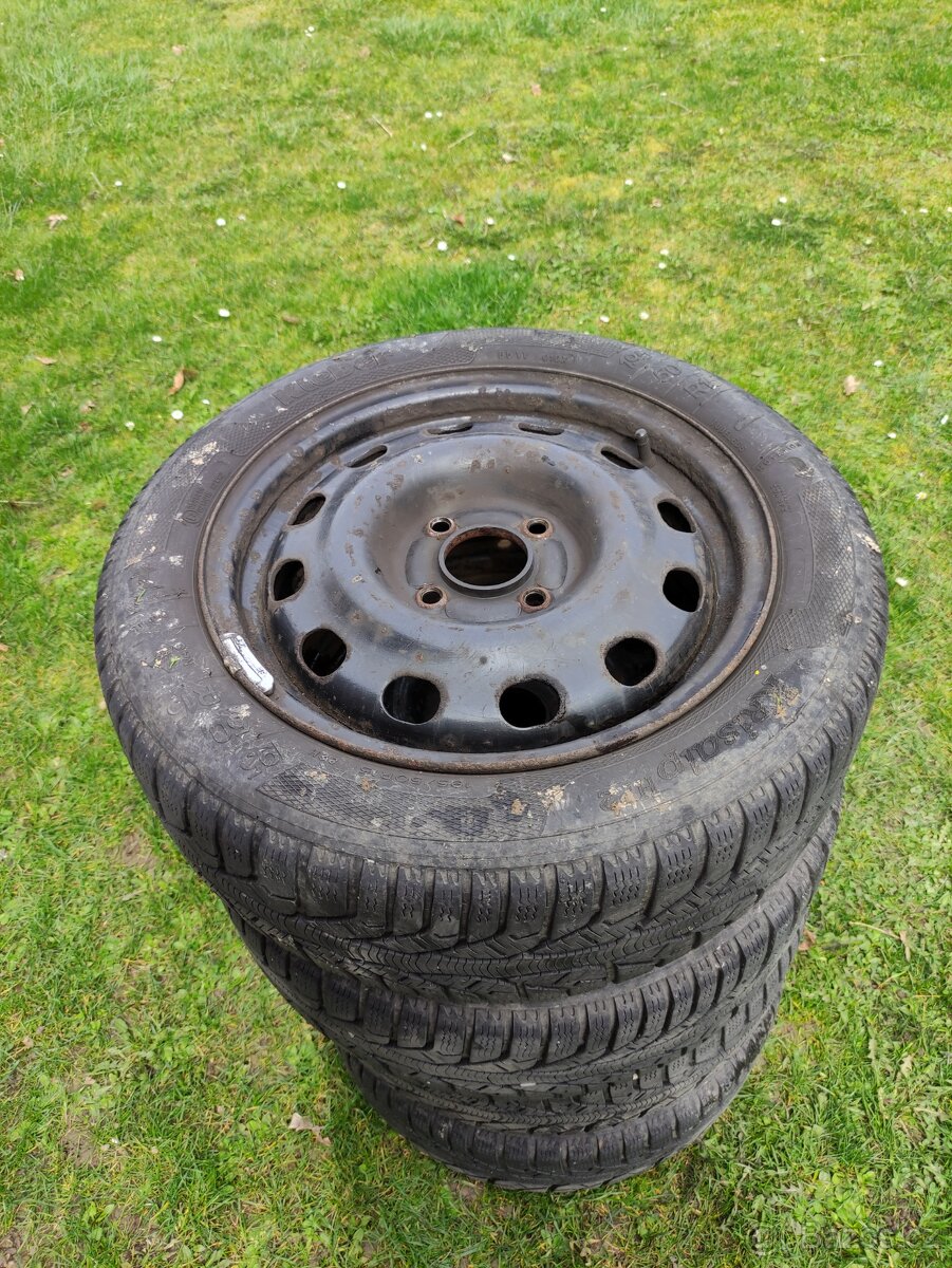 Sada plechové disky 4ks kola zimni 195/50 R15 Ford 4x108