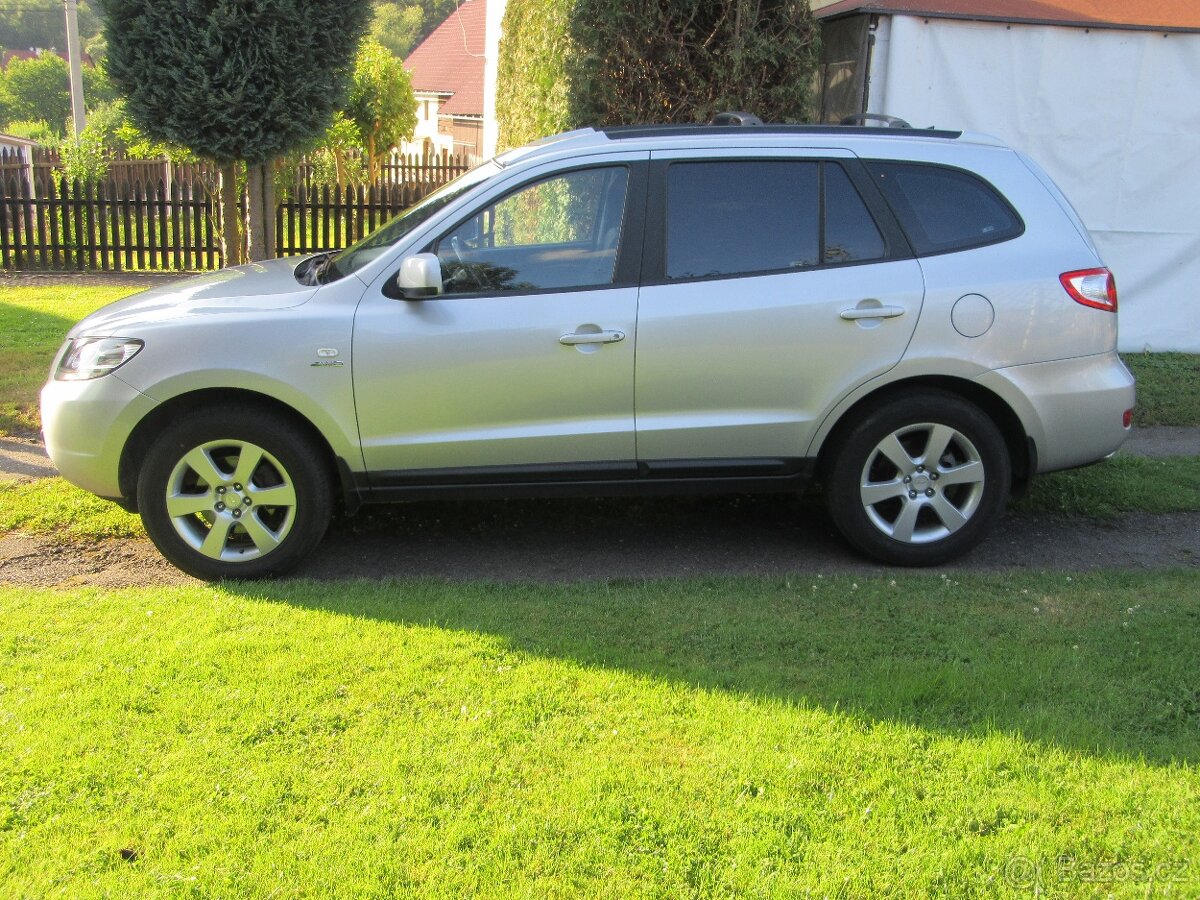 HYUNDAI 4x4 SANTA FE 2.2 CRDi 114kw 2009 nový čr.166 255km.