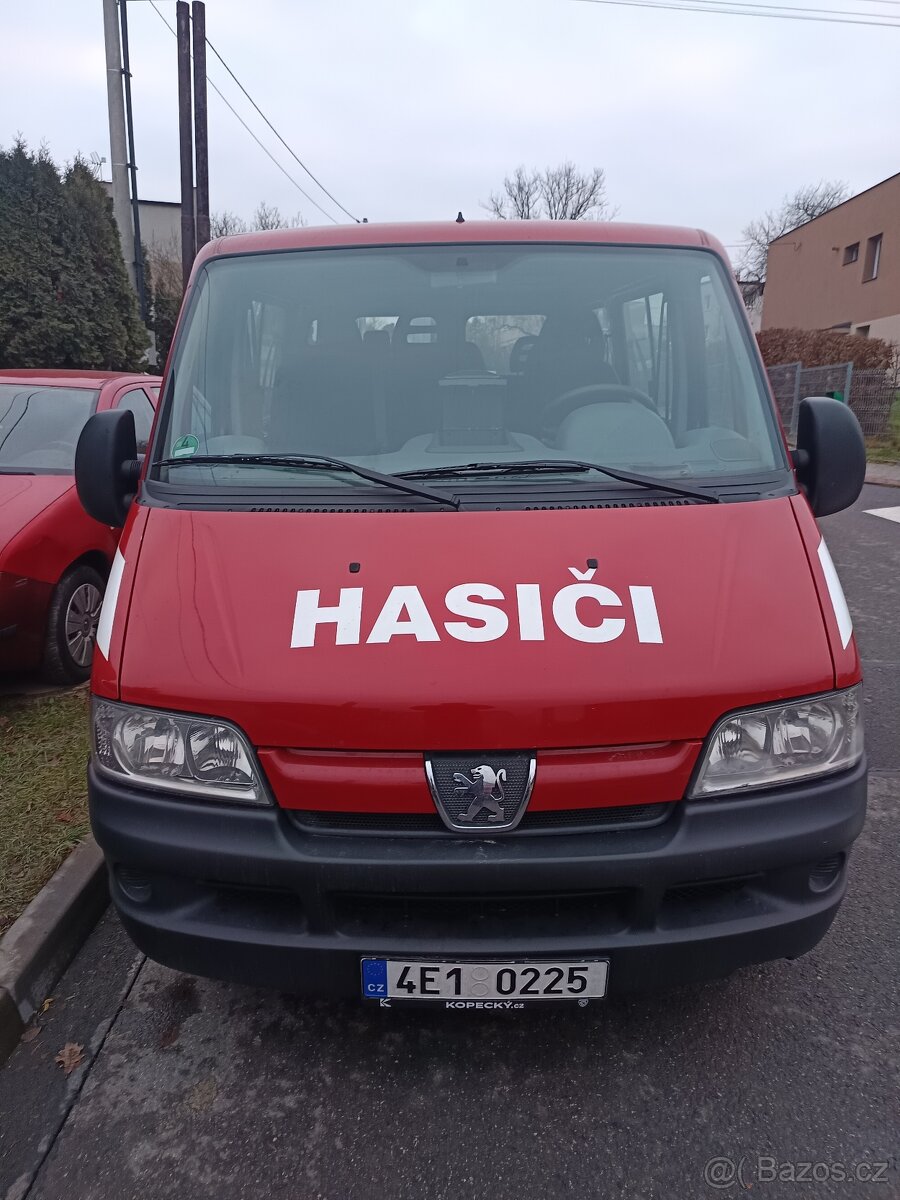 Peugeot boxer 9 míst hasiči