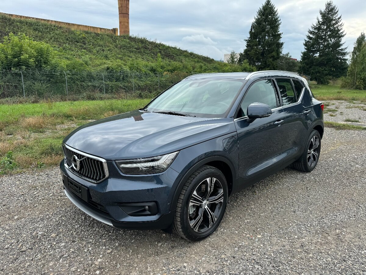 ✅ 2020 Volvo XC40 T5 Hybrid Recharge Inscription odp. DPH