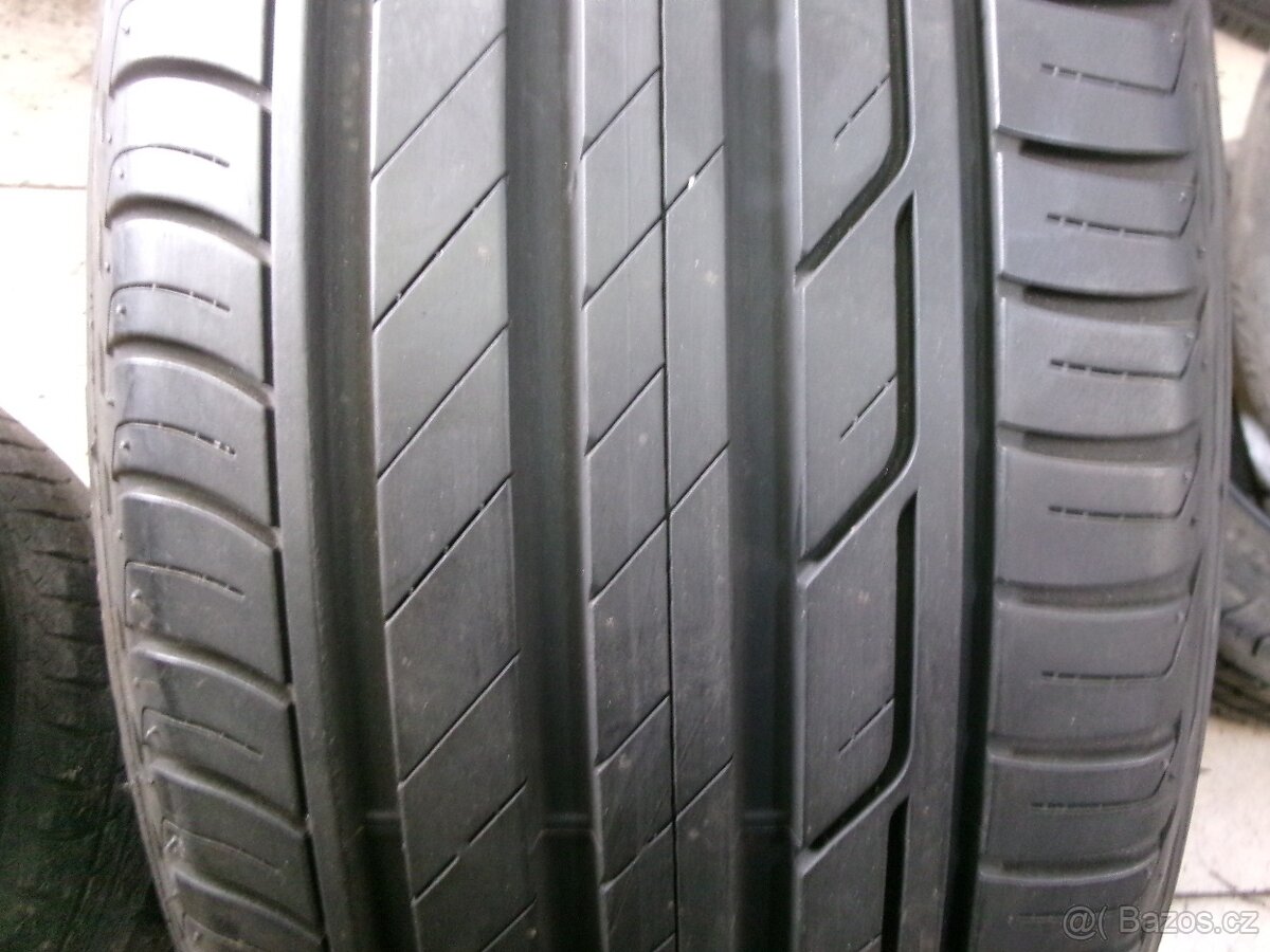 215/50 R18 BRIDGESTONE (6,5mm) č.15492