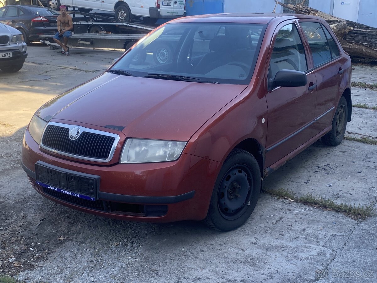 prodám čelní okno  Škoda Fabia 1.4 MPI tel 731328873