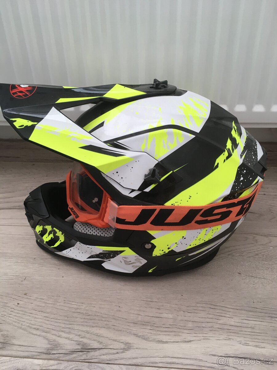 Enduro helma MaXx