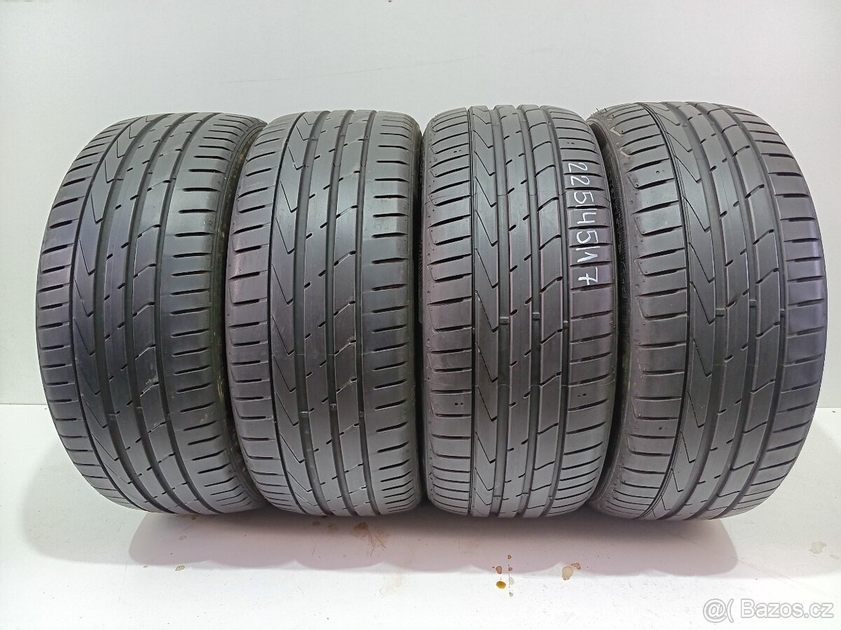 Letní pneu 225/45/17 Hankook