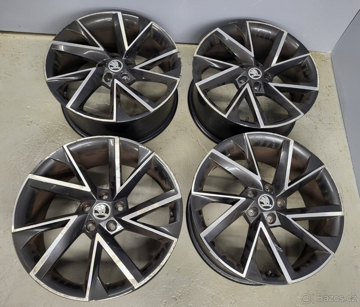 Originál 19" Škoda Vega 5x112