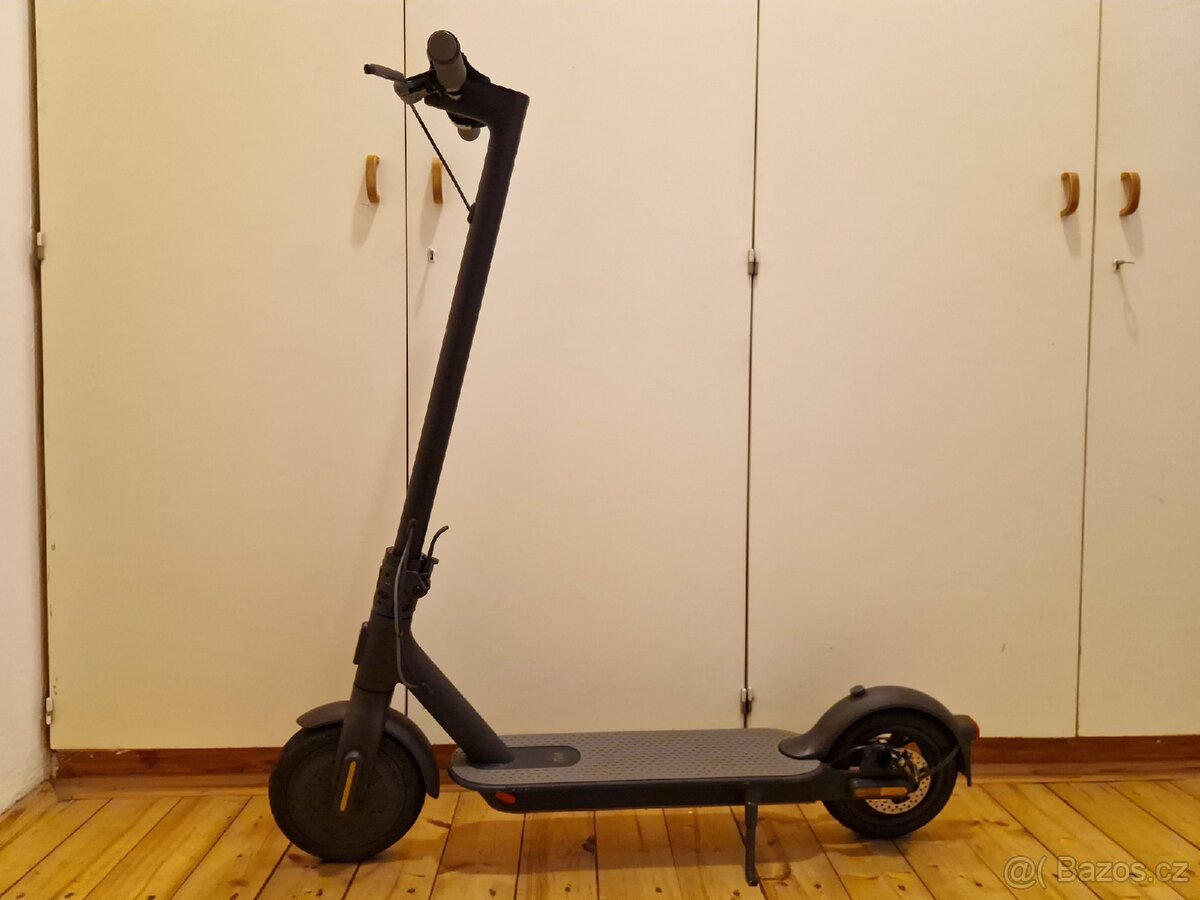 Xiaomi Mi Electric Scooter Essential