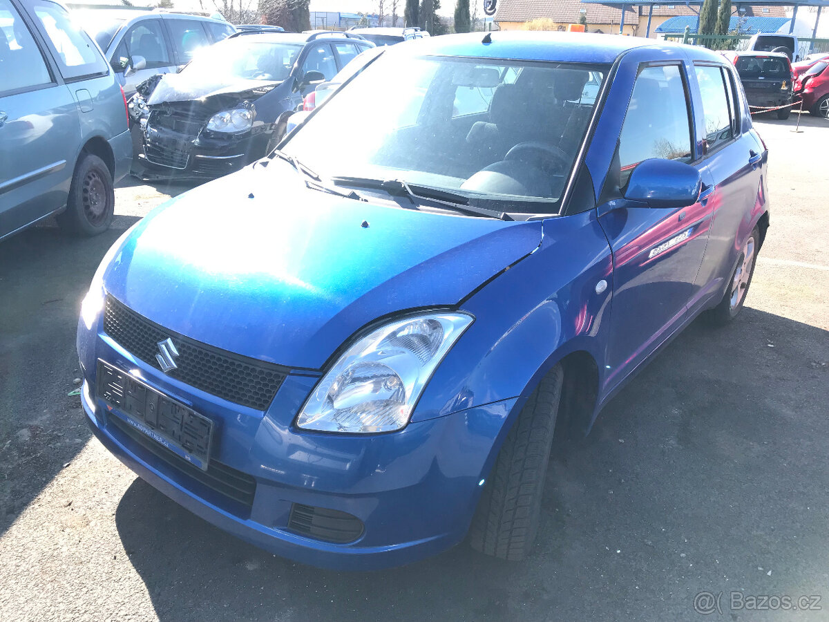 Suzuki Swift 3 1,3i 68kW 2008 - JEZDI, DILY z vozu