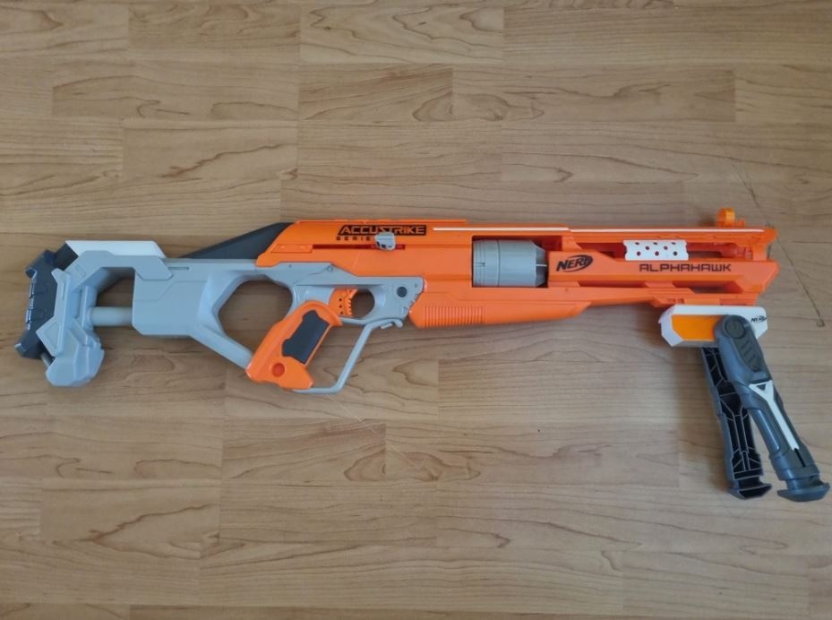 Nefr pistole Accustrike