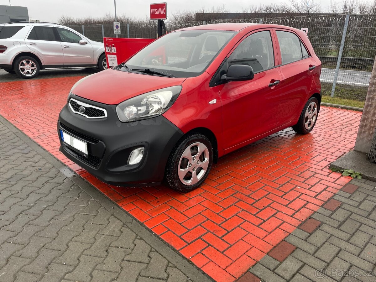 Kia Picanto 1.0i, najeto 49 000 km, ČR