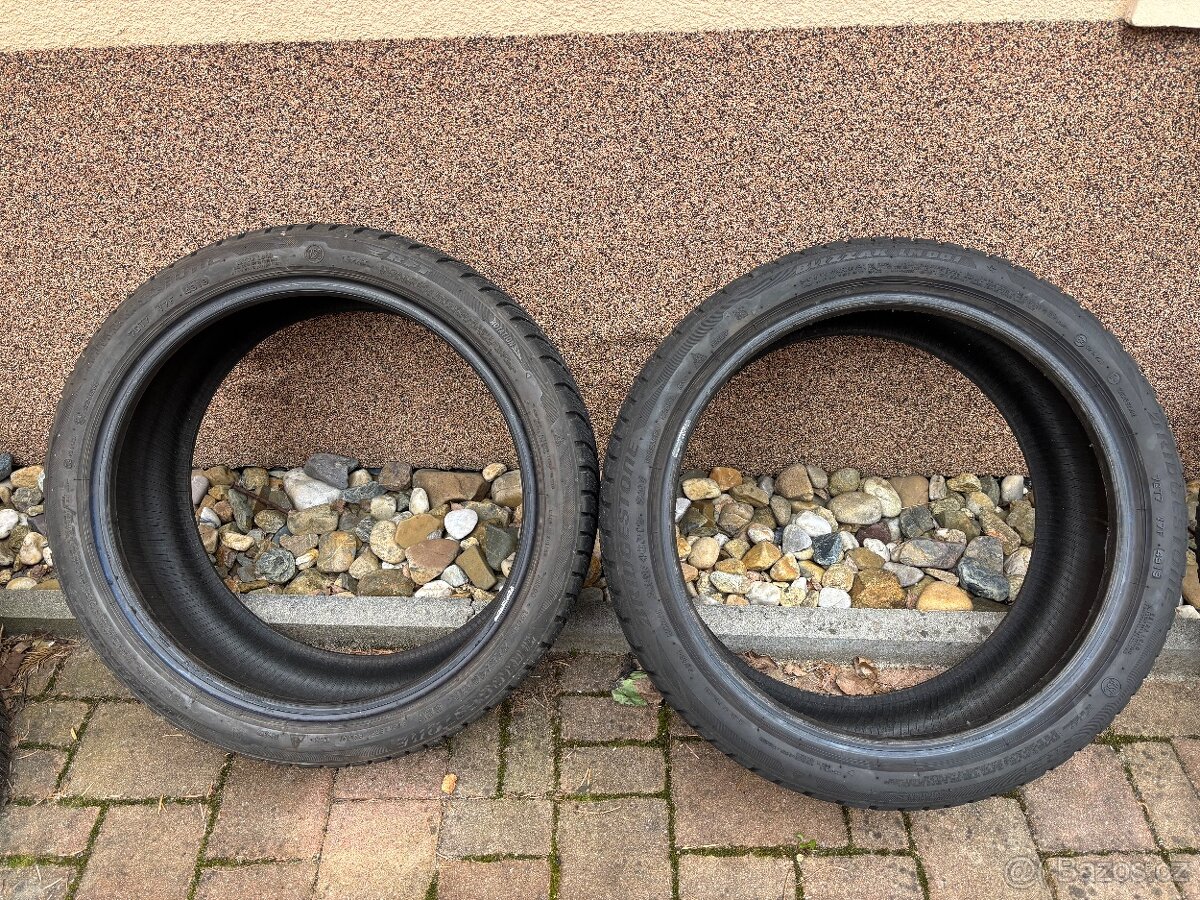 Zimní pneumatiky Bridgestone 225/40 R18