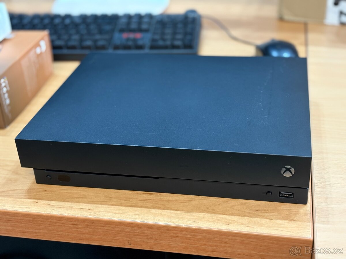 XBOX ONE X 1TB