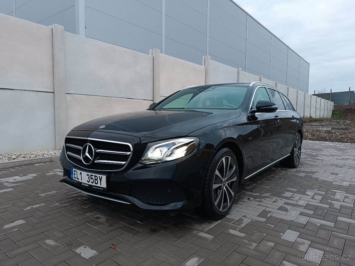 MERCEDES E300 DE, TOVÁRNÍ ZÁRUKA 12/25