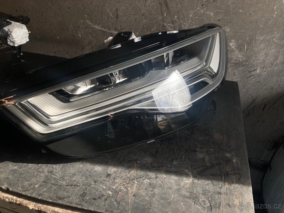 Prodám přední světla Audi a6 c7 4g face