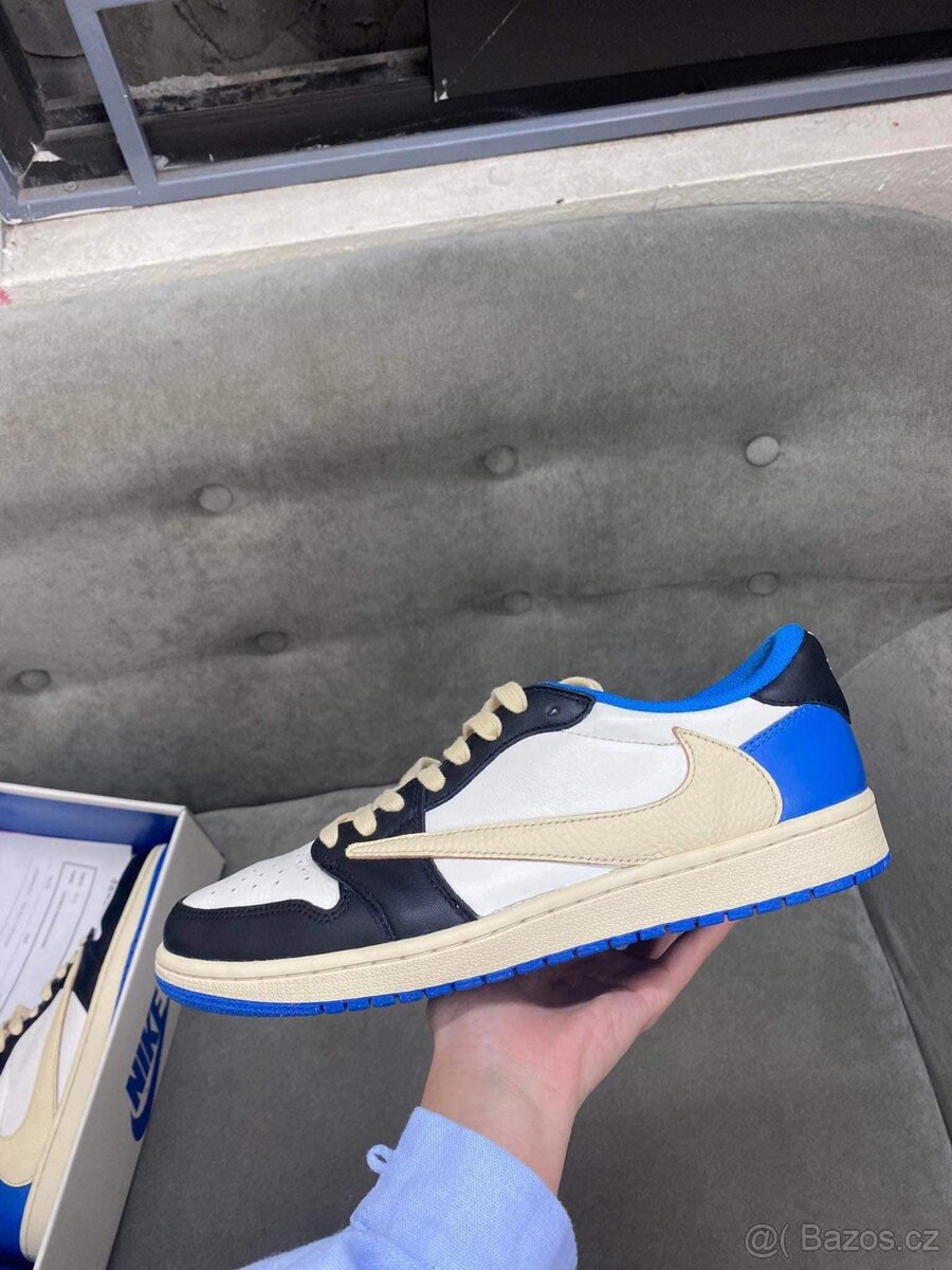 Air Jordan 1 Retro Low SP Fragment x Travis Scott