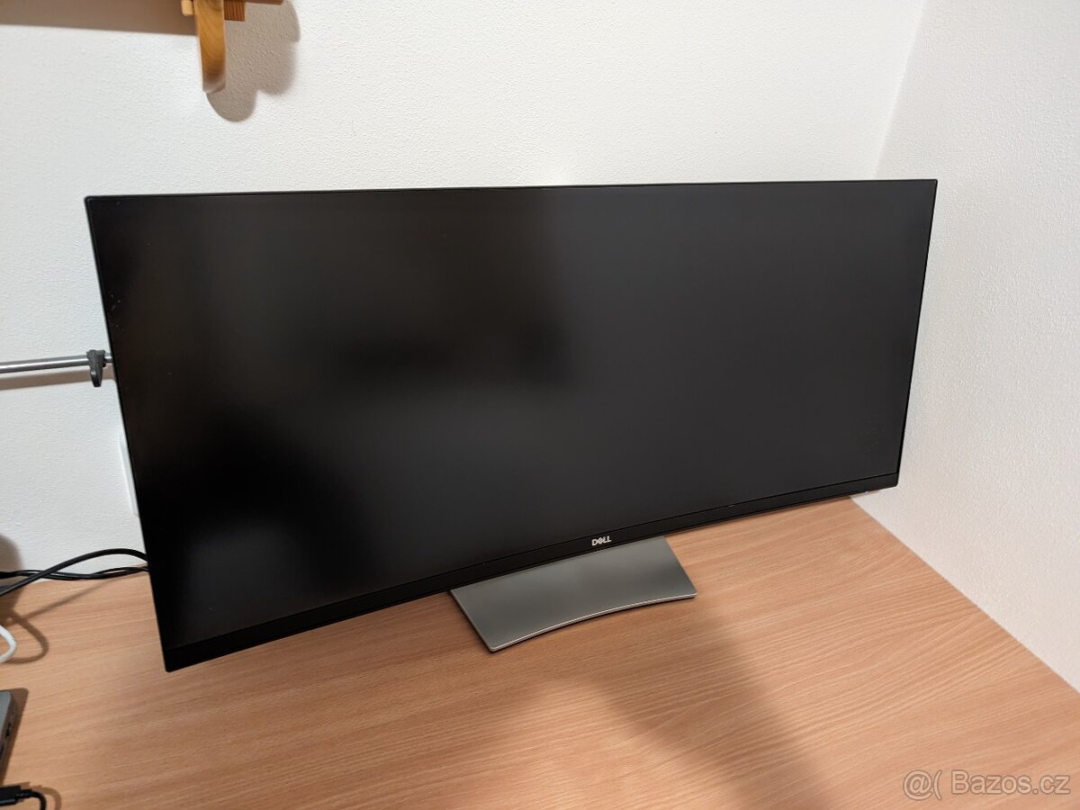 Zakřivený monitor DELL P3421W Quad HD