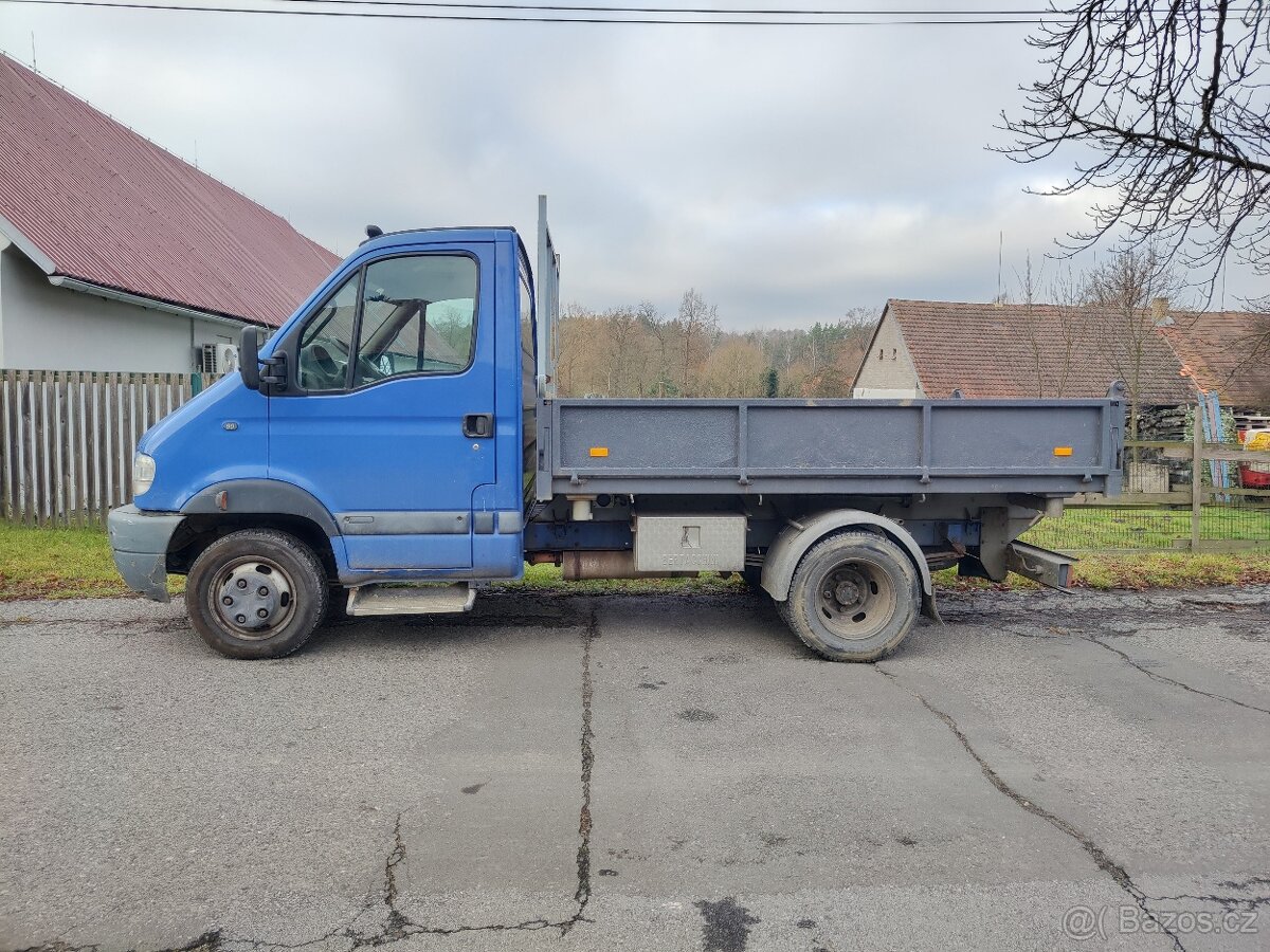 Prodám třístranný sklápěč Renault Mascott